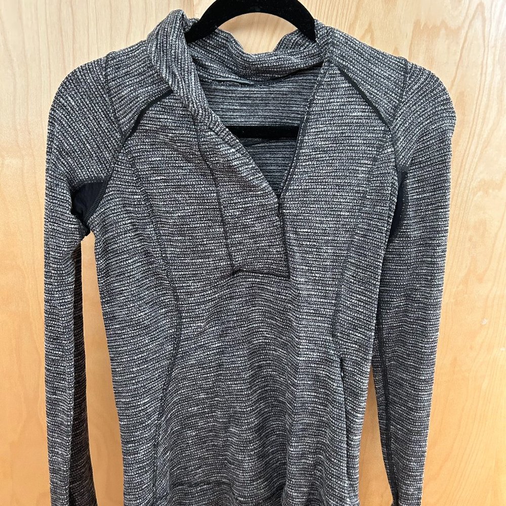 Lululemon size 4, grey, black and white, quarter zip jacket